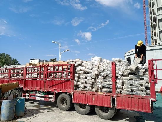 河南南陽唐河秦晉花苑連廊欄陽台護欄百葉窗項目